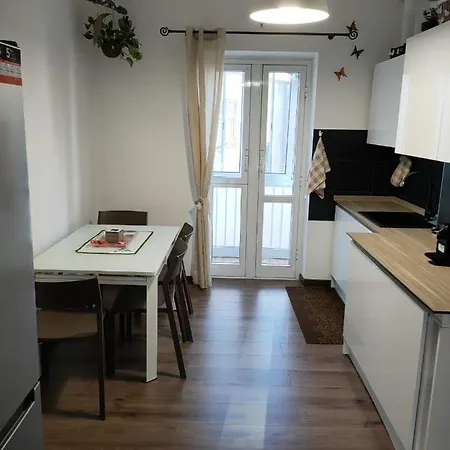 Celine A Due Passi Dal Mare Cin It09056c2w8wf7m33 Savona