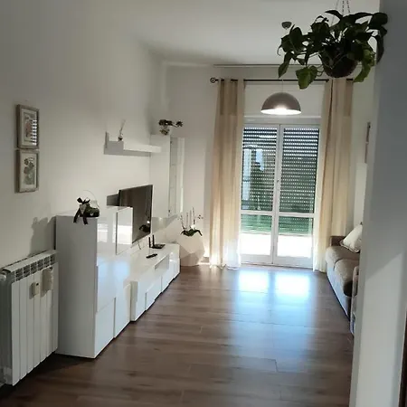 Celine A Due Passi Dal Mare Cin It09056c2w8wf7m33 * Savona