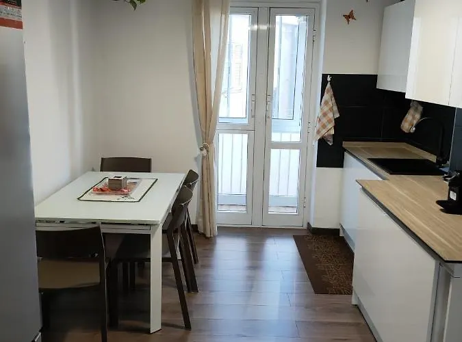 Celine A Due Passi Dal Mare Cin It09056c2w8wf7m33 Savona