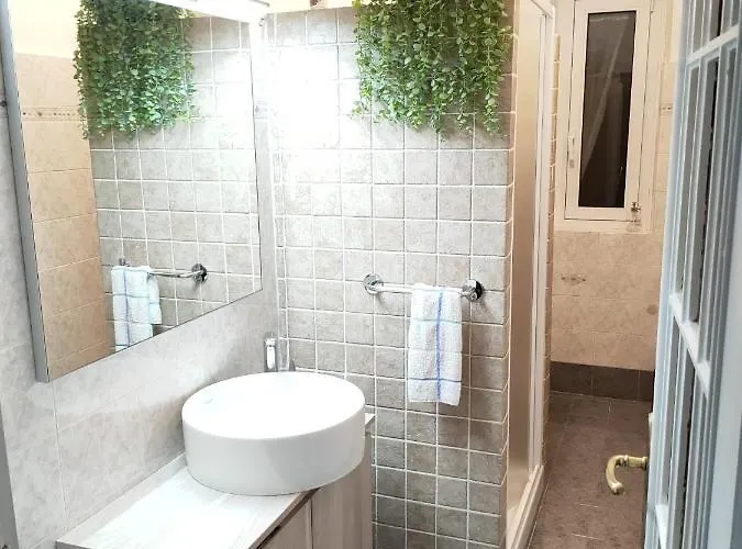 Celine A Due Passi Dal Mare Cin It09056c2w8wf7m33 Vakantiehuis Savona