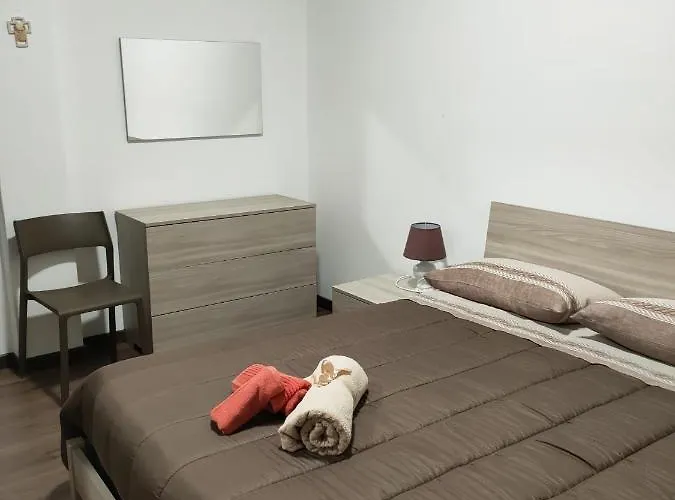 Celine A Due Passi Dal Mare Cin It09056c2w8wf7m33 Vakantiehuis Savona