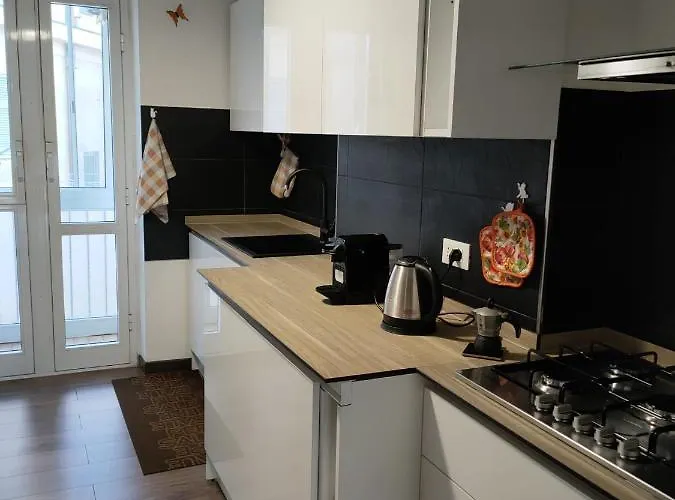 Celine A Due Passi Dal Mare Cin It09056c2w8wf7m33 Vakantiehuis