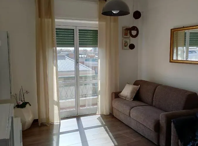 Celine A Due Passi Dal Mare Cin It09056c2w8wf7m33 Savona